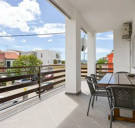 Skara Apartamento